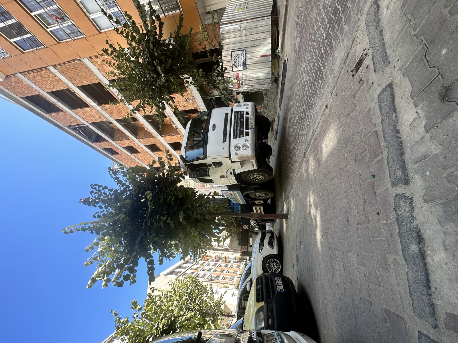 Kağıthane Mobil Vinç Kiralama Hakkında Merak Edilenler – Doruk Vinç saha çalışması – Ağır Kaldırma ve Şantiye Çalışmaları